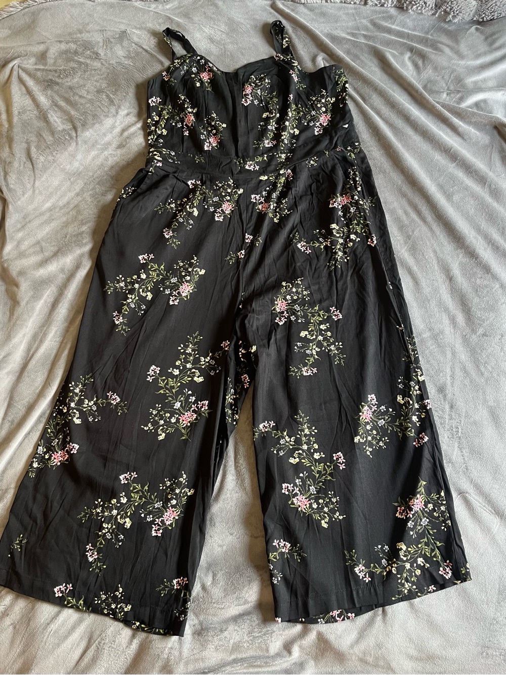 Torrid Floral Wide-Leg Jumpsuit in Black size 1